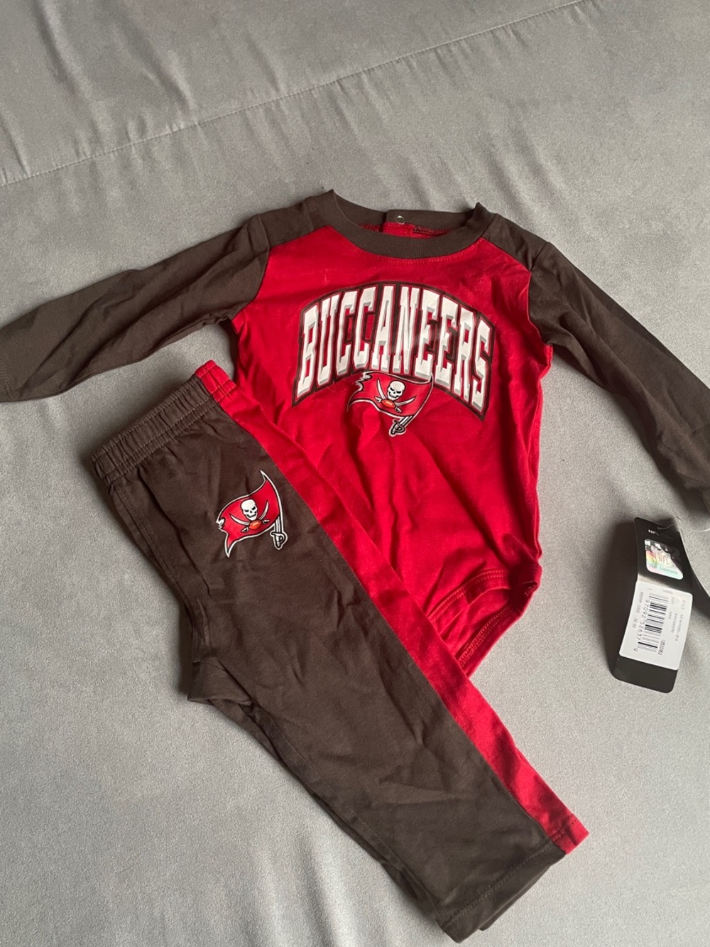 NFL Buccaneers Red and Brown infant Matching Set